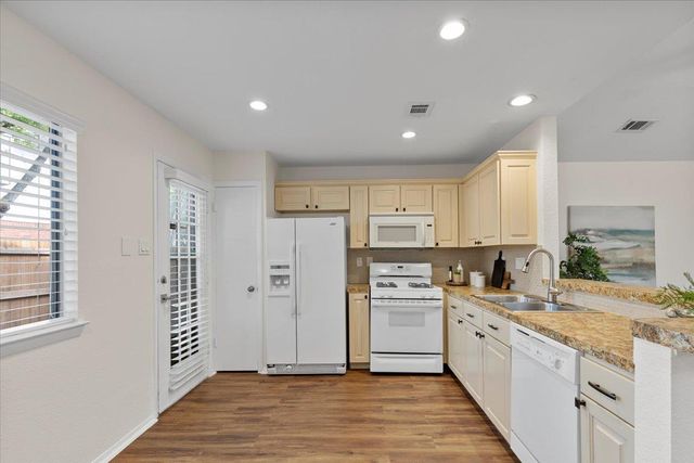 12301 Furrow CV B, Austin, TX 78753