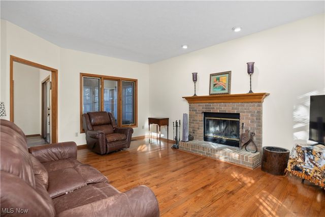 309 Highland Park Drive, Elyria, OH 44035