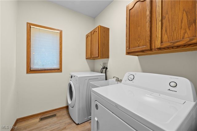 309 Highland Park Drive, Elyria, OH 44035