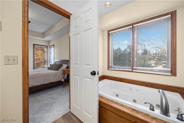 309 Highland Park Drive, Elyria, OH 44035