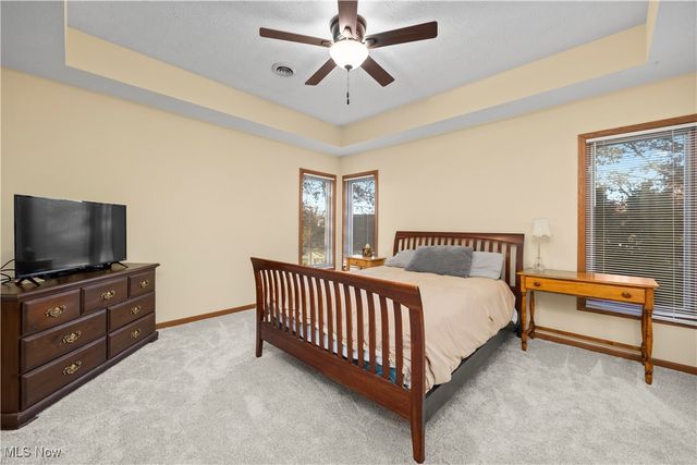 309 Highland Park Drive, Elyria, OH 44035