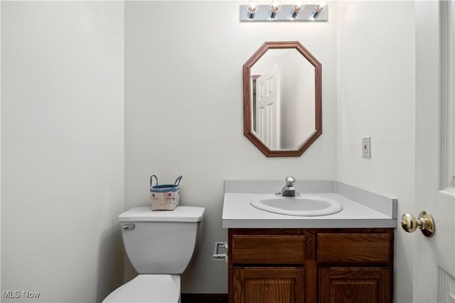 309 Highland Park Drive, Elyria, OH 44035