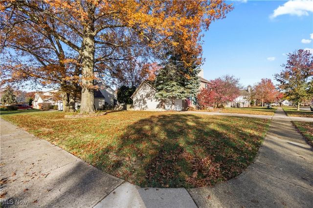 309 Highland Park Drive, Elyria, OH 44035