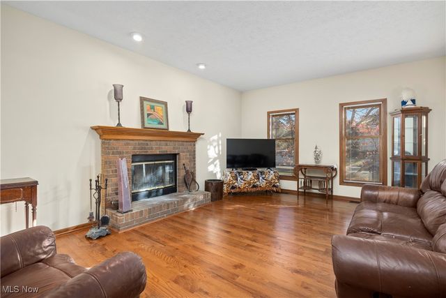 309 Highland Park Drive, Elyria, OH 44035