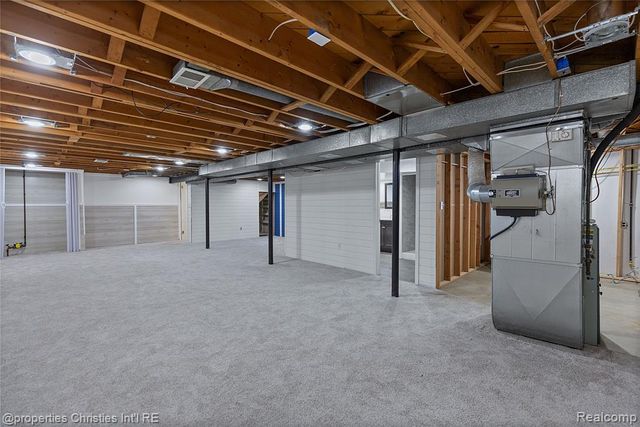 12253 Marla Drive, Warren, MI 48088