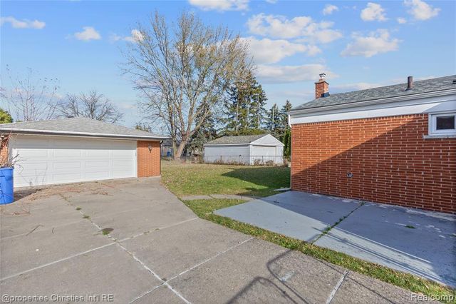 12253 Marla Drive, Warren, MI 48088