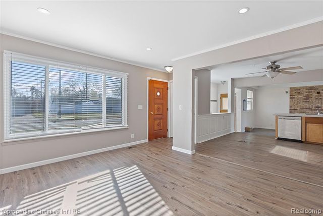 12253 Marla Drive, Warren, MI 48088