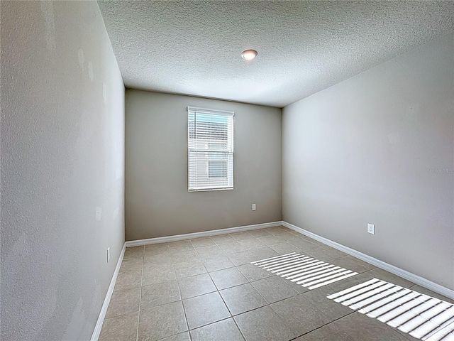 5251 MEREDREW LANE, St Cloud, FL 34771