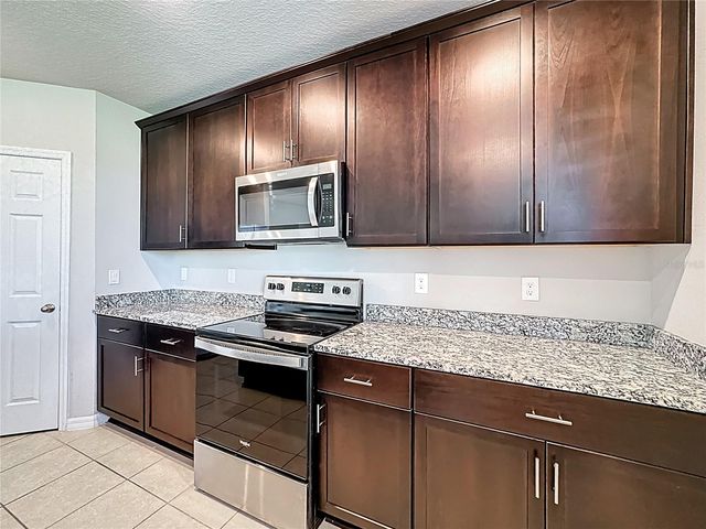 5251 MEREDREW LANE, St Cloud, FL 34771