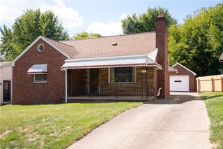 112 Glacier Avenue, Youngstown, OH 44509