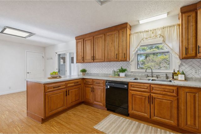 303 Janette Ave, Goodlettsville, TN 37072