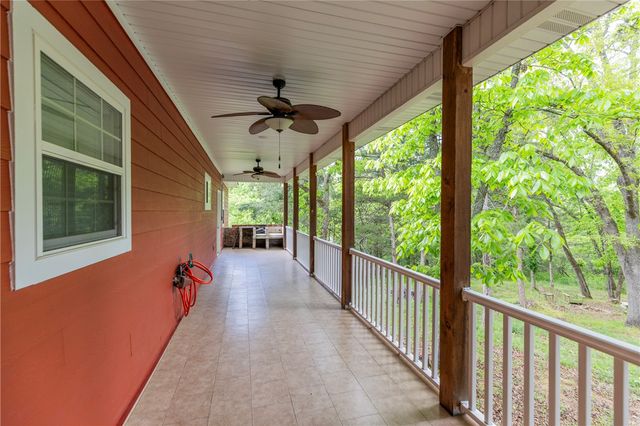 3 Leatherwood Drive, Holiday Island, AR 72631