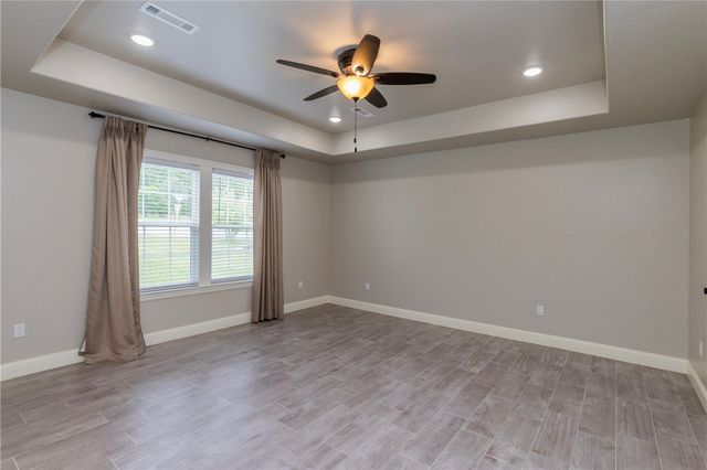 3 Leatherwood Drive, Holiday Island, AR 72631
