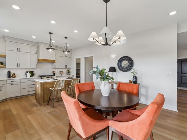 240 NW Copperleaf Court, Waukee, IA 50263