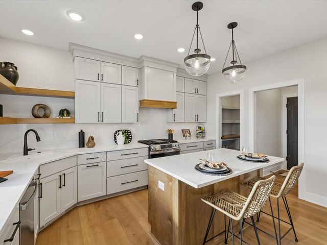 240 NW Copperleaf Court, Waukee, IA 50263