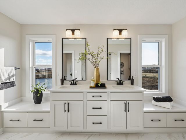 240 NW Copperleaf Court, Waukee, IA 50263