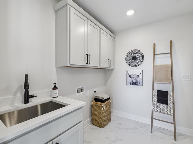 240 NW Copperleaf Court, Waukee, IA 50263