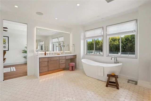 2965 La Carlita Place, Hermosa Beach, CA 90254