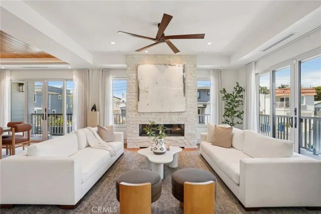 2965 La Carlita Place, Hermosa Beach, CA 90254