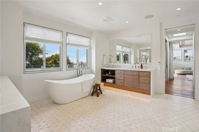 2965 La Carlita Place, Hermosa Beach, CA 90254