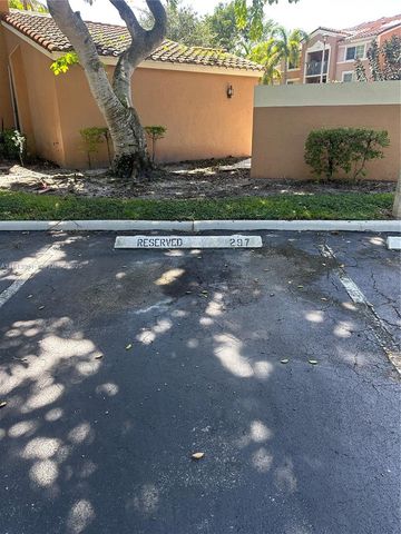 4828 N State Road 7 8107, Coconut Creek, FL 33073
