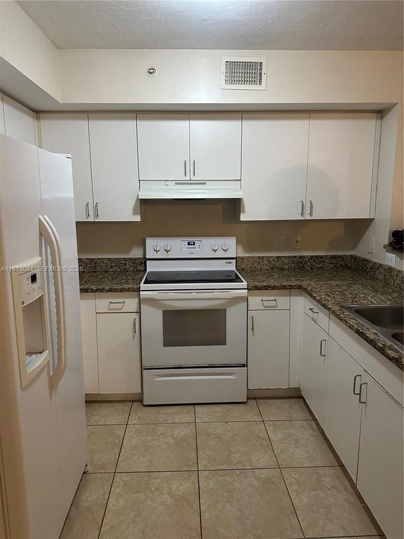4828 N State Road 7 8107, Coconut Creek, FL 33073