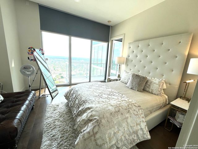 610 E Market St Unit 3109, San Antonio, TX 78205