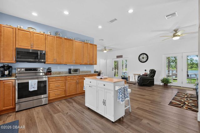 350 FOX HOLLOW FARMS RD, Pierson, FL 32180
