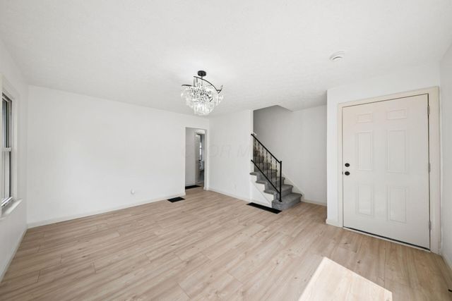 2476 Argyle Drive, Columbus, OH 43219