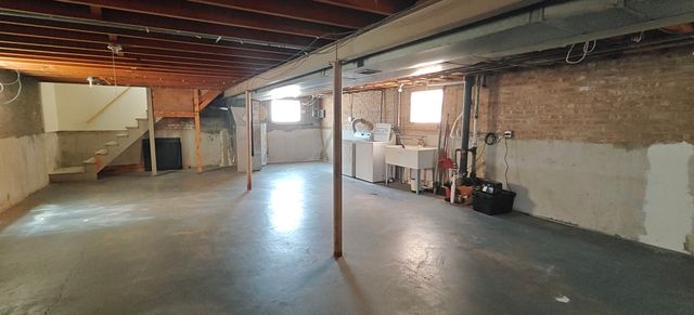 10824 S Sacramento Avenue, Chicago, IL 60655