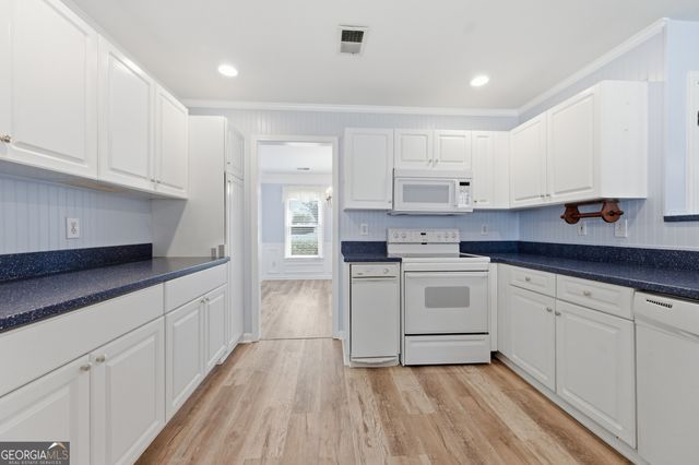 1202 Lauren Court NW, Acworth, GA 30101