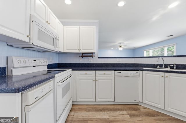 1202 Lauren Court NW, Acworth, GA 30101