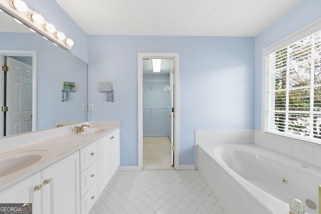 1202 Lauren Court NW, Acworth, GA 30101