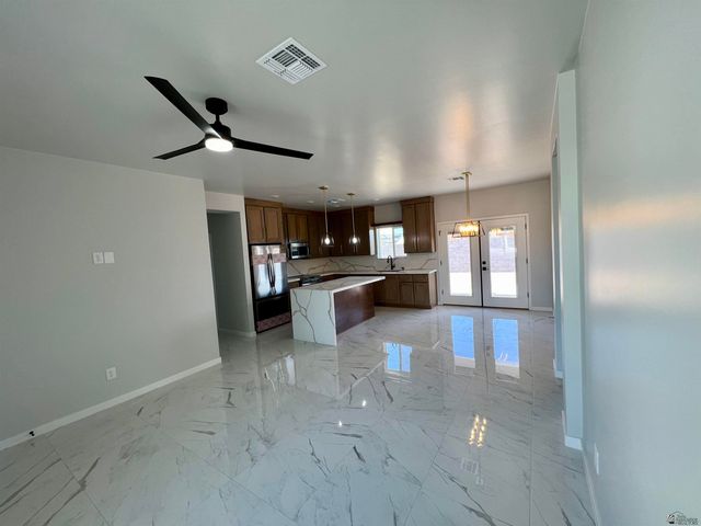 5085 E Los Olivos Dr, San Luis, AZ 85336