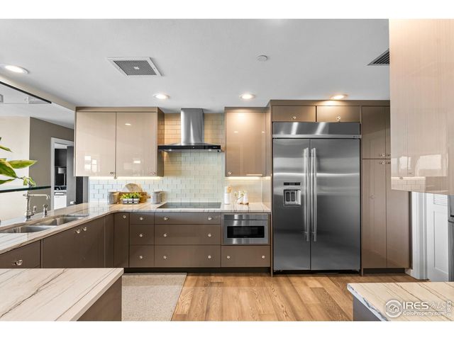 1900 E Girard Pl 1008, Englewood, CO 80113