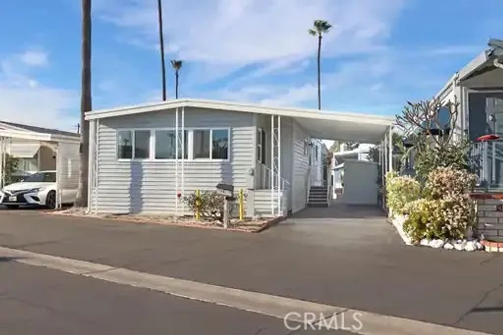 4117 W McFadden 525, Santa Ana, CA 92704