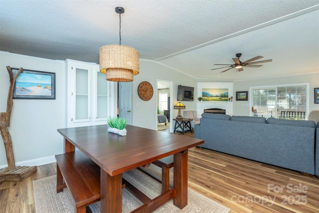 428 Riverwind Drive, Hendersonville, NC 28739