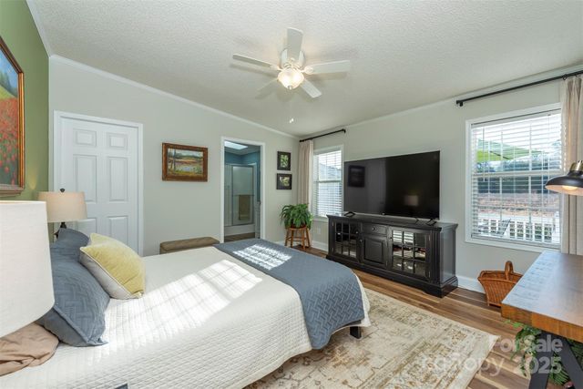 428 Riverwind Drive, Hendersonville, NC 28739