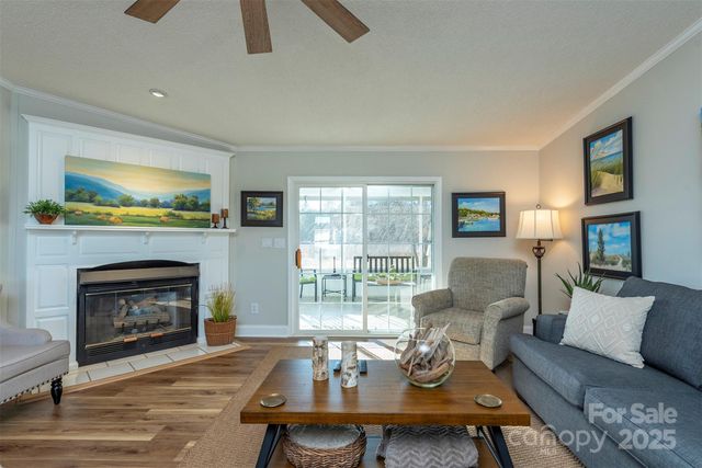 428 Riverwind Drive, Hendersonville, NC 28739