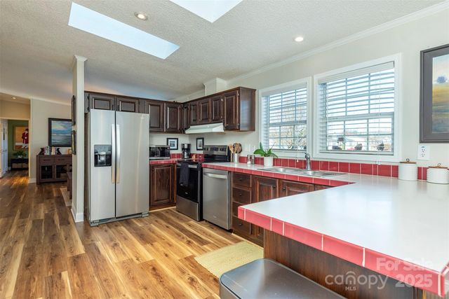 428 Riverwind Drive, Hendersonville, NC 28739