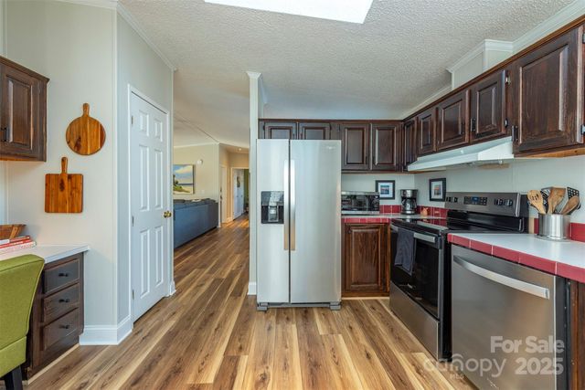 428 Riverwind Drive, Hendersonville, NC 28739