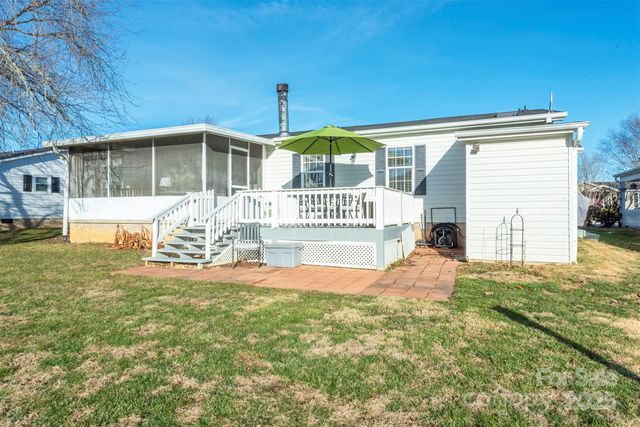 428 Riverwind Drive, Hendersonville, NC 28739