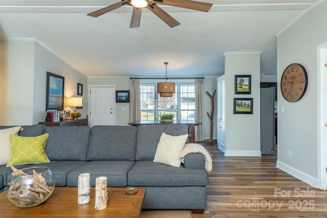 428 Riverwind Drive, Hendersonville, NC 28739