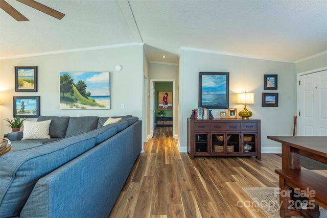 428 Riverwind Drive, Hendersonville, NC 28739