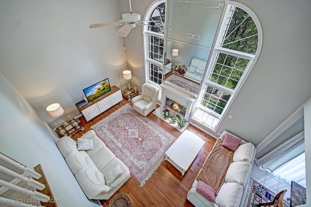 8629 Nancy Lane, Orland Park, IL 60462