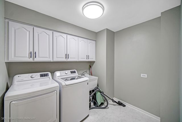 8629 Nancy Lane, Orland Park, IL 60462