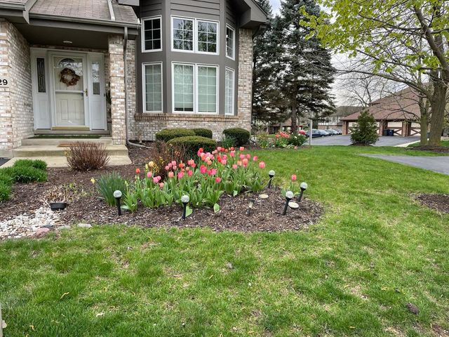 8629 Nancy Lane, Orland Park, IL 60462
