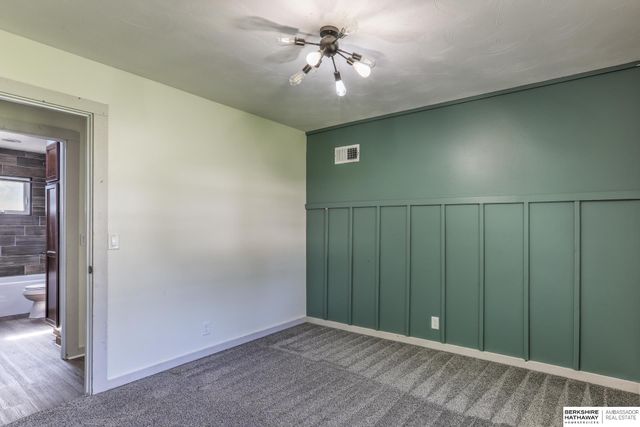 4011 N 92 Avenue, Omaha, NE 68134