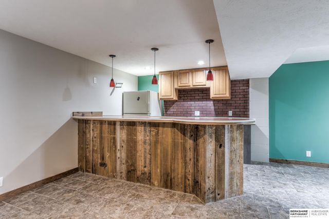 4011 N 92 Avenue, Omaha, NE 68134