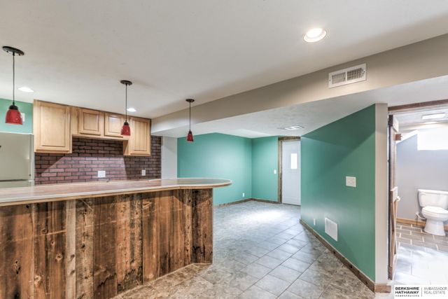4011 N 92 Avenue, Omaha, NE 68134